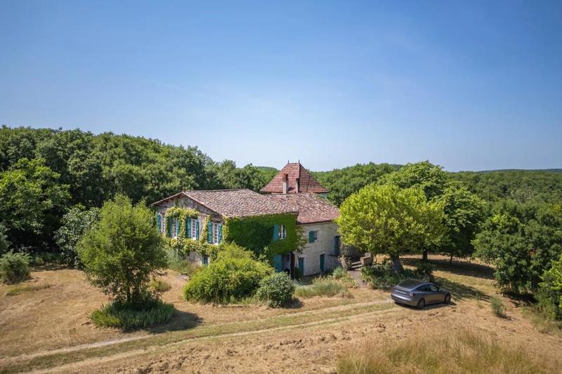 Propriété - 186 m² - 5 pièces