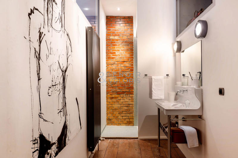 Appartement - 400 m² - 8 pièces