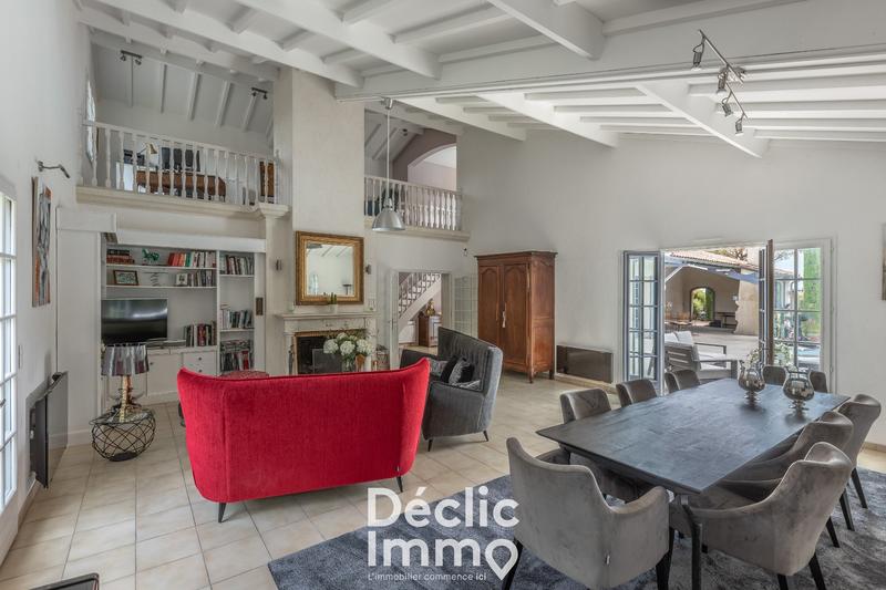 Maison - 290 m² - 7 pièces