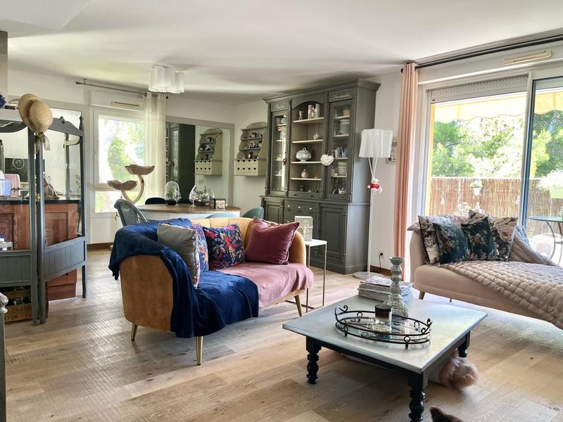 Appartement - 94 m² - 4 pièces