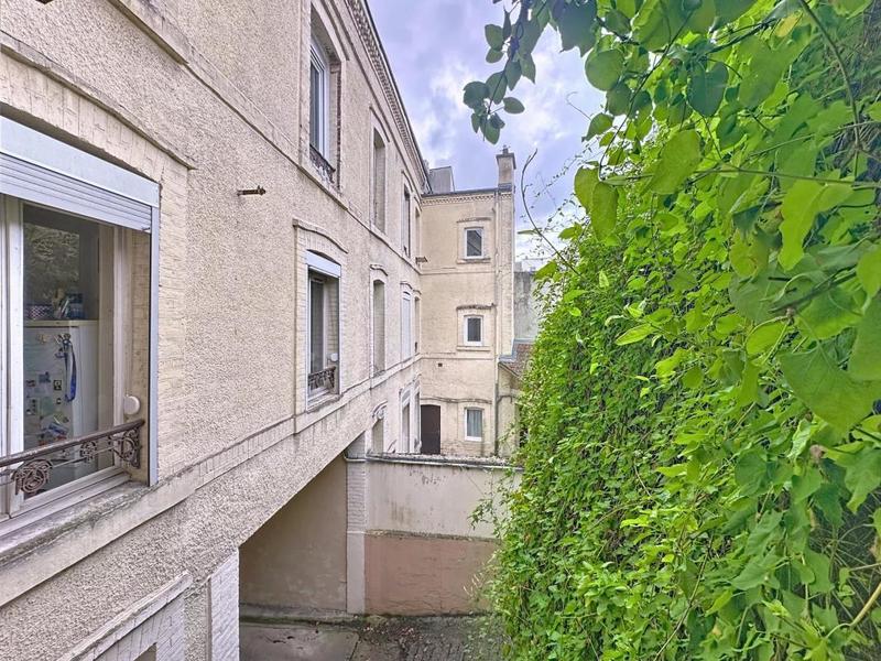 Appartement - 102 m² - 5 pièces