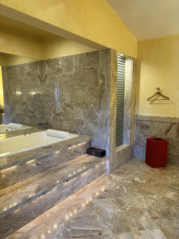 Propriété - 1 000 m² - 10 pièces