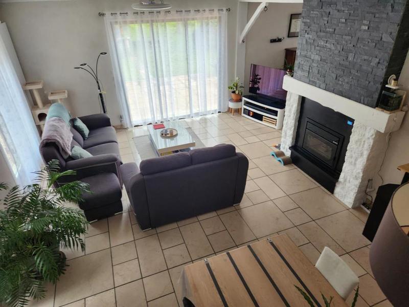 Maison traditionnelle - 188 m² - 8 pièces