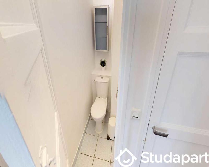 Chambre - 90 m² - 1 pièce