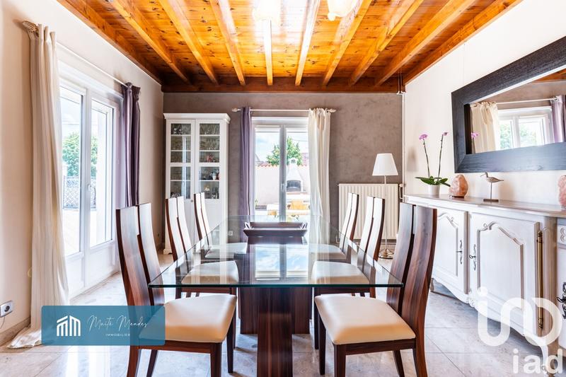 Maison - 184 m² - 7 pièces