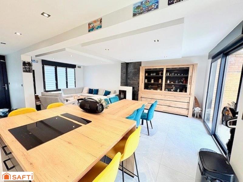 Maison - 96 m² - 5 pièces