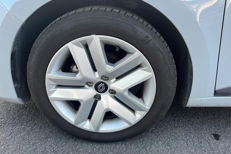 Renault Clio V evolution TCe 90 - 24