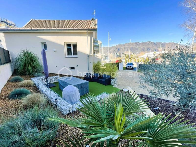 Maison - 147 m² - 6 pièces