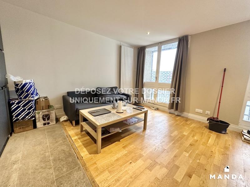 Chambre - 11 m² - 5 pièces