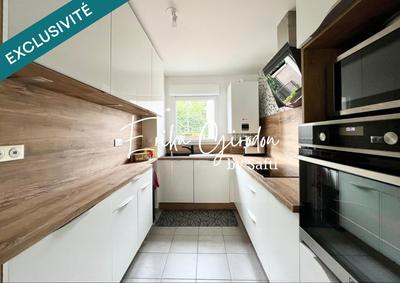 Maison - 94 m² - 4 pièces