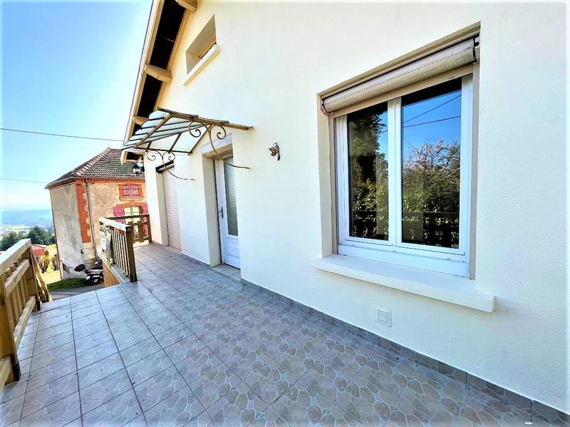 Maison - 140 m² - 8 pièces