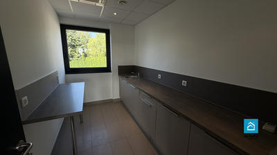 Bureau - 220 m² - 10 pièces