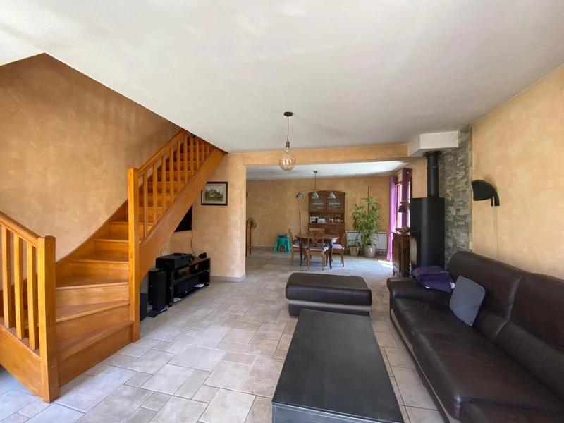 Maison - 91 m² - 5 pièces