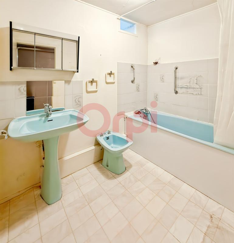 Appartement - 168 m² - 6 pièces