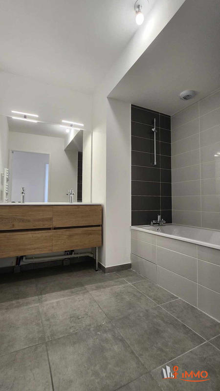 Appartement - 112 m² - 5 pièces