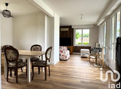 Maison - 180 m² - 8 pièces