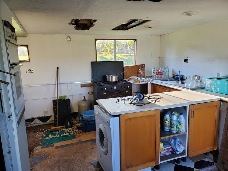 Péniche - 172 m² - 7 pièces