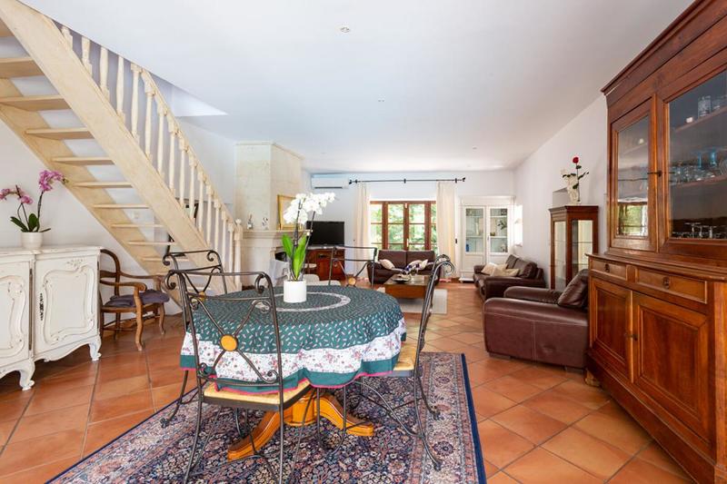 Maison - 267 m² - 9 pièces