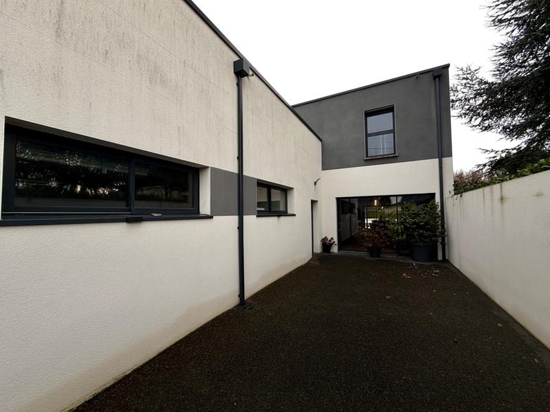 Maison - 151 m² - 6 pièces