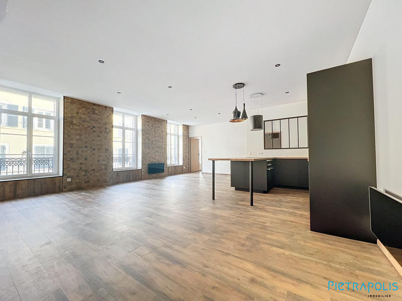 Appartement - 108 m² - 5 pièces