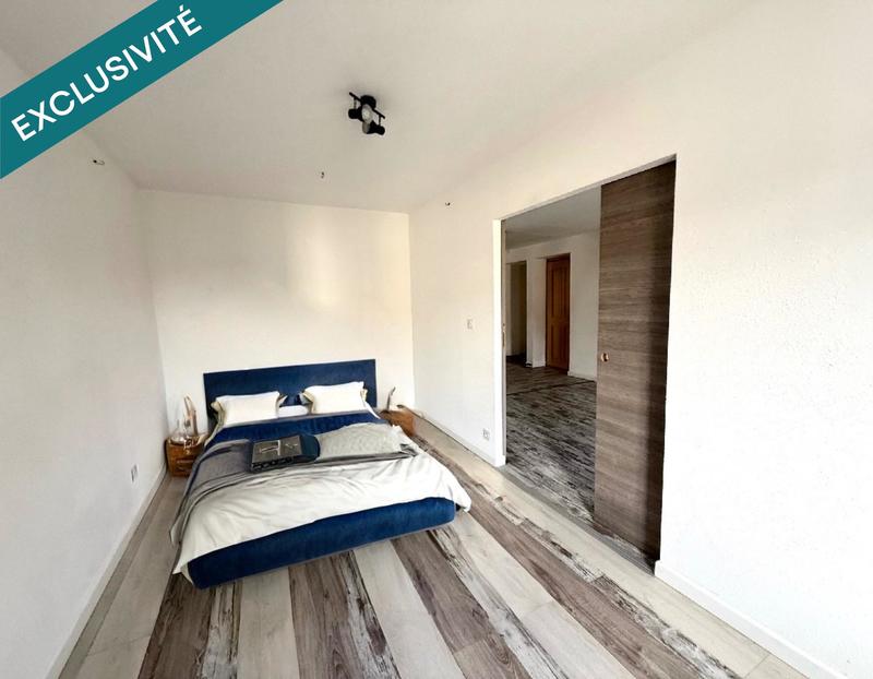 Appartement - 99 m² - 6 pièces