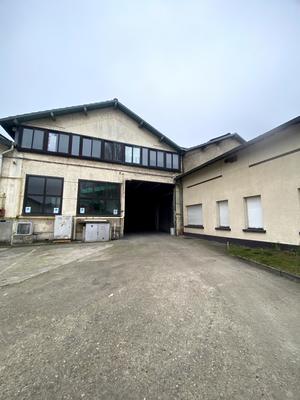 Local commercial - 874 m²