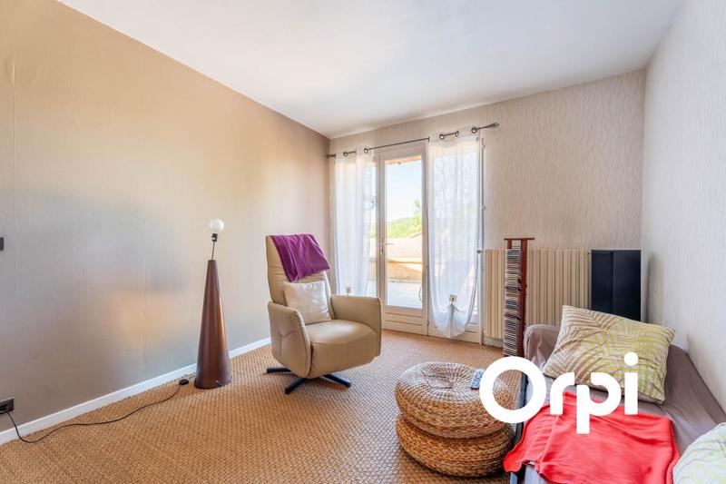 Maison - 240 m² - 6 pièces