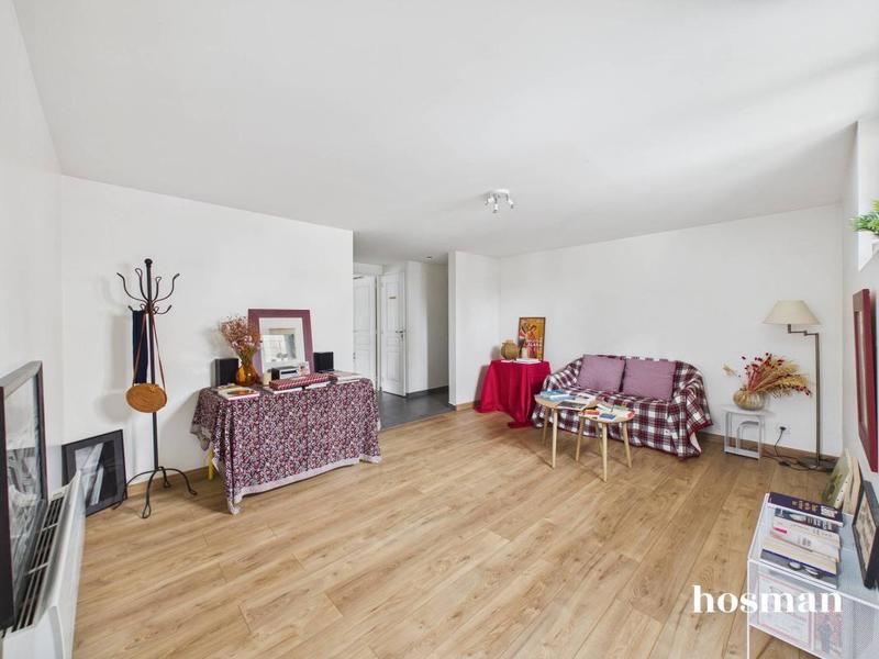 Maison - 225 m² - 7 pièces