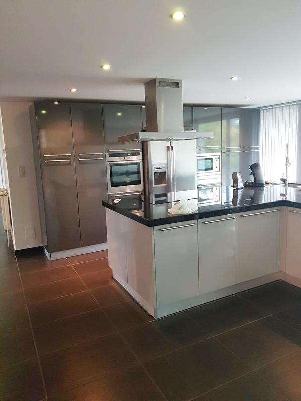 Villa - 320 m² - 7 pièces