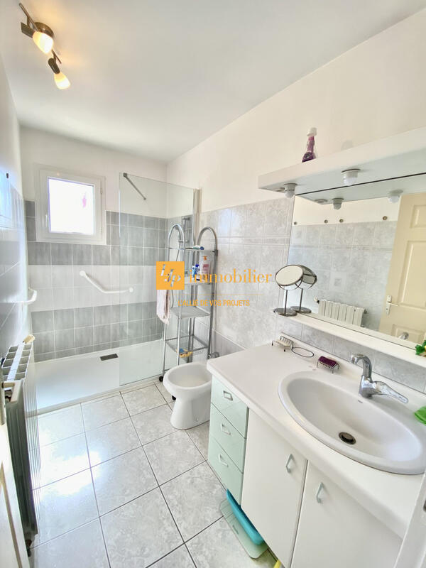 Villa - 85 m² - 5 pièces