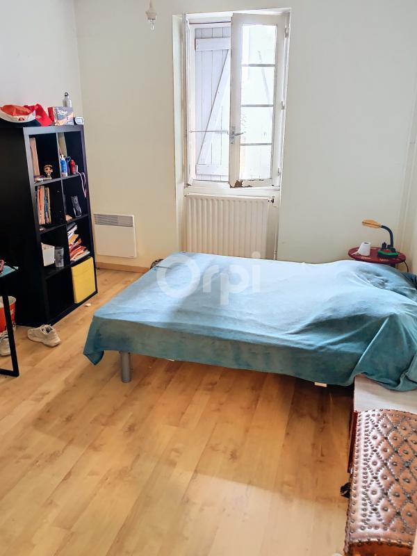 Appartement - 99 m² - 4 pièces