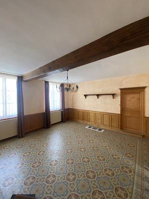 Maison - 247 m² - 9 pièces