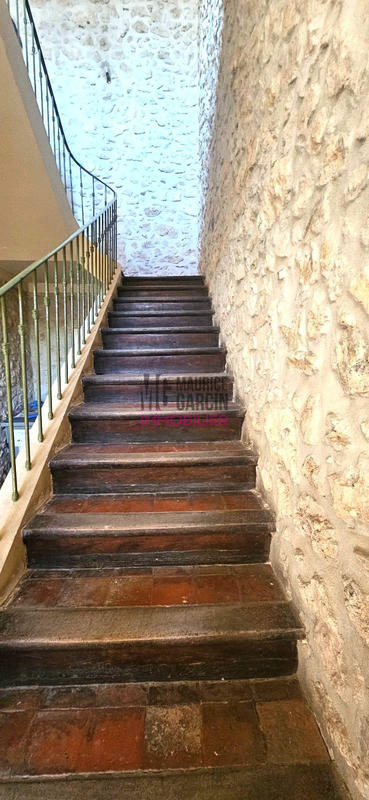 Maison - 210 m² - 4 pièces