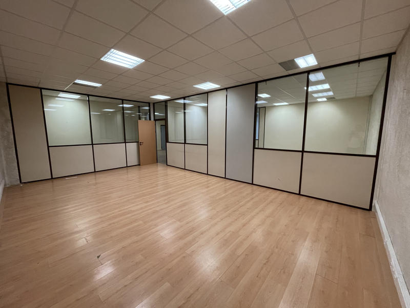 Bureau - 800 m²