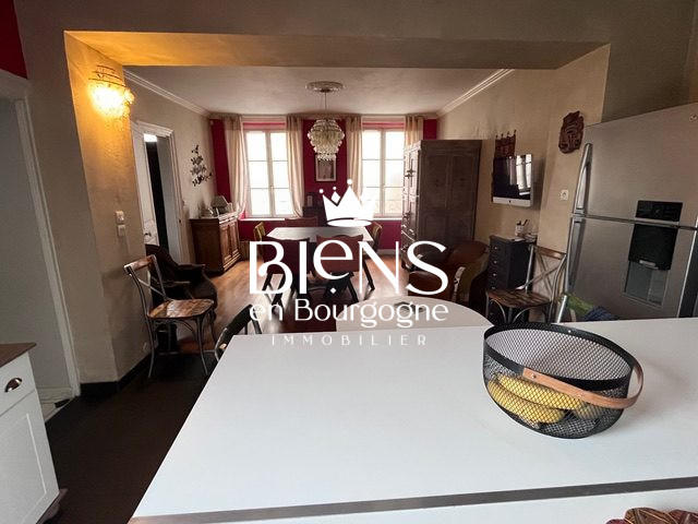 Maison ancienne - 248 m² - 10 pièces