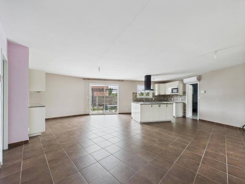 Maison - 135 m² - 6 pièces