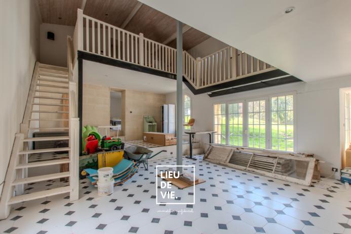 Maison ancienne - 320 m² - 10 pièces