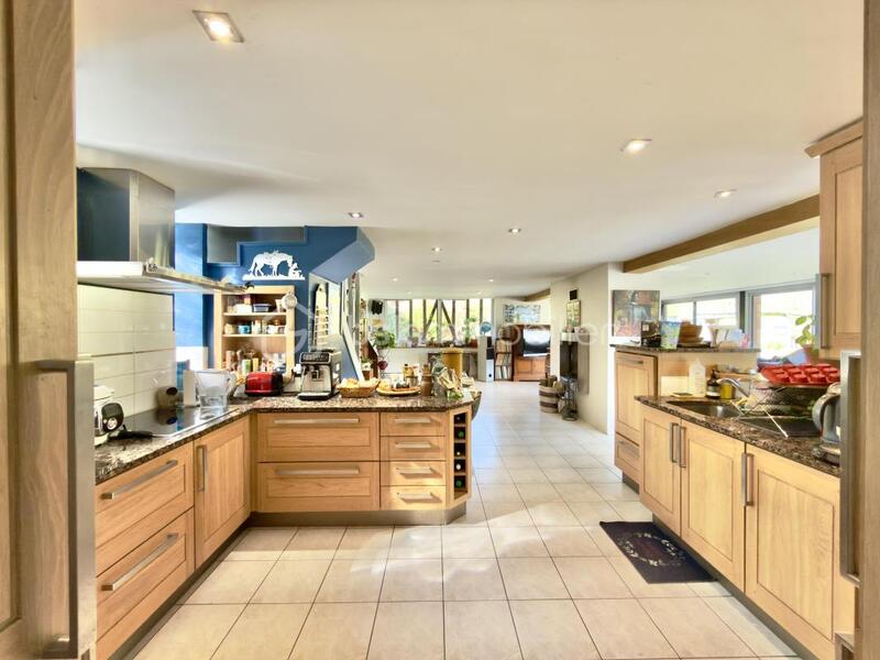 Maison - 160 m² - 8 pièces