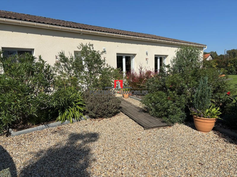Maison - 200 m² - 6 pièces