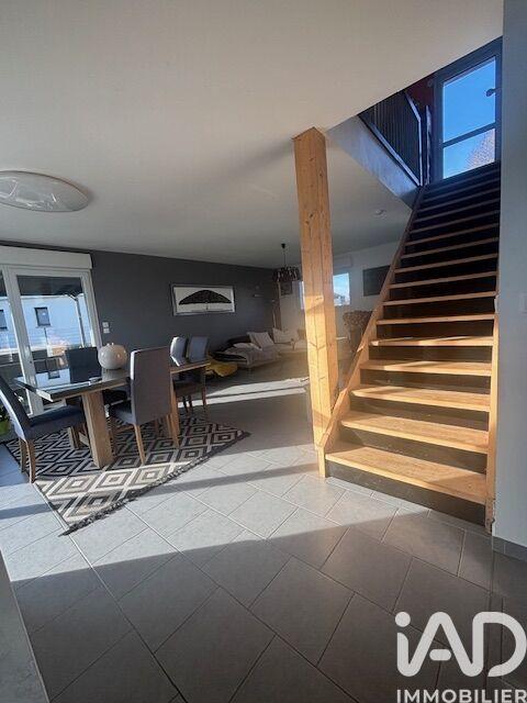 Maison - 106 m² - 5 pièces