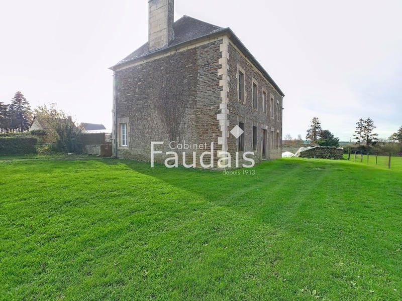 Maison - 202 m² - 11 pièces