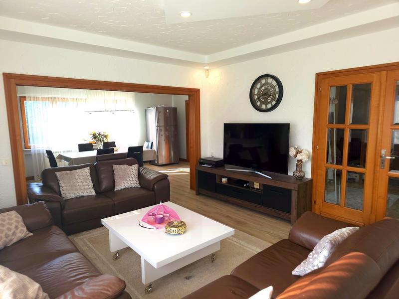 Maison - 166 m² - 8 pièces