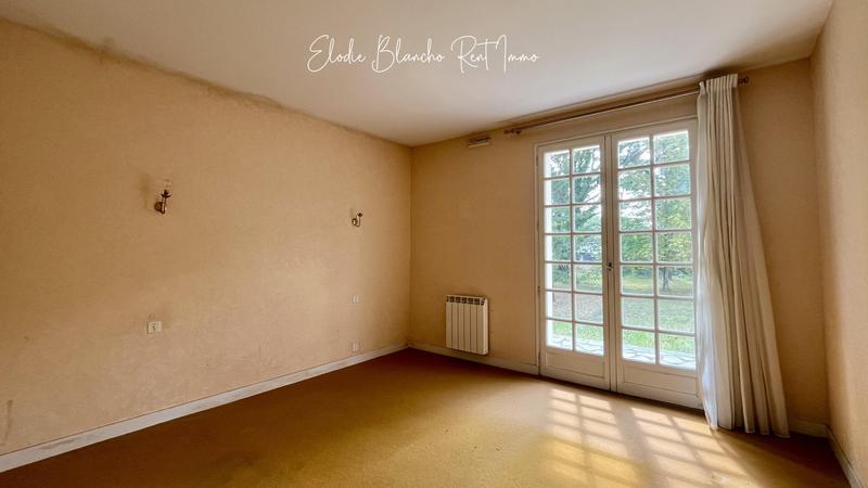 Maison traditionnelle - 174 m² - 8 pièces