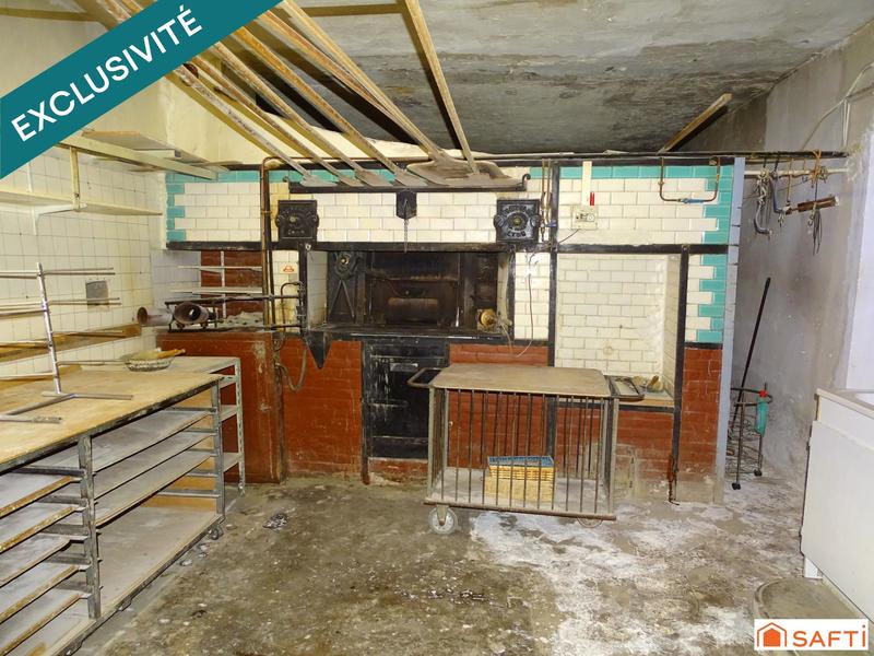 Local commercial - 240 m² - 5 pièces