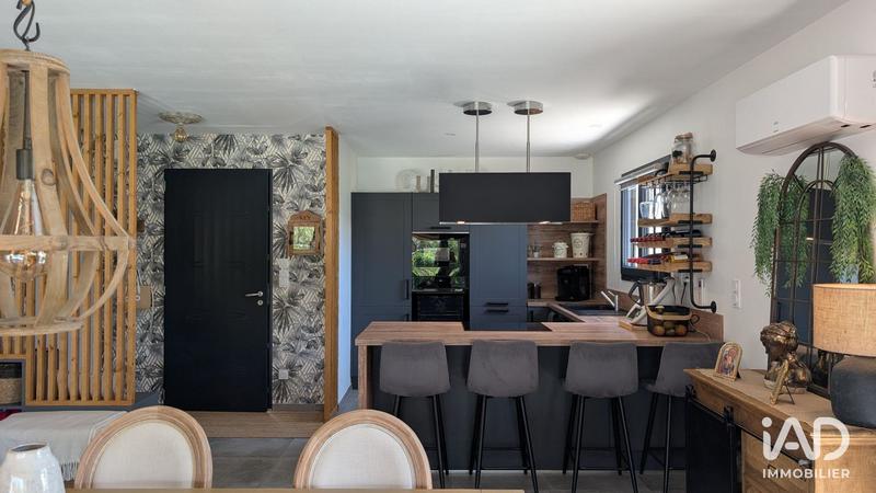 Maison - 200 m² - 7 pièces