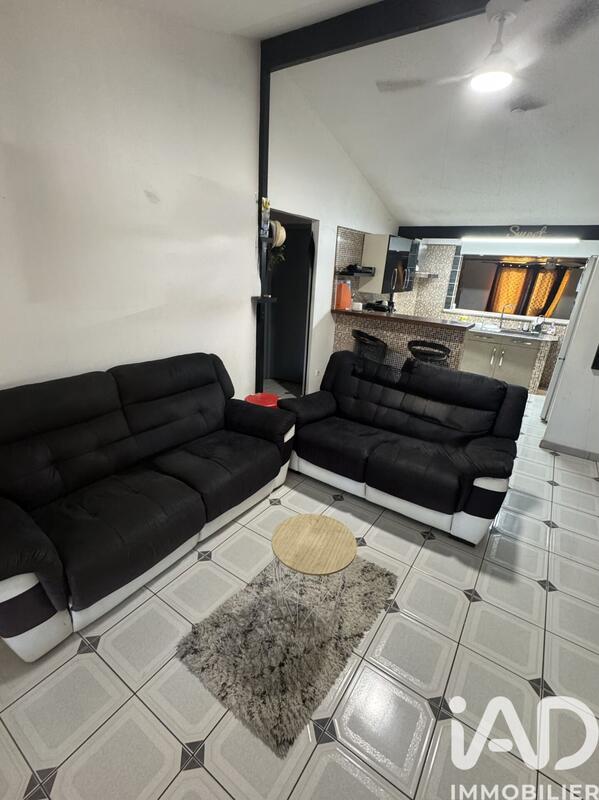 Maison - 104 m² - 6 pièces