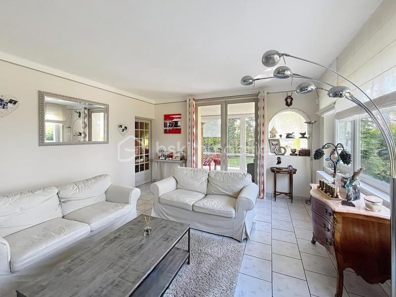 Propriété - 210 m² - 7 pièces