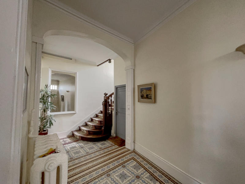 Appartement - 93 m² - 5 pièces