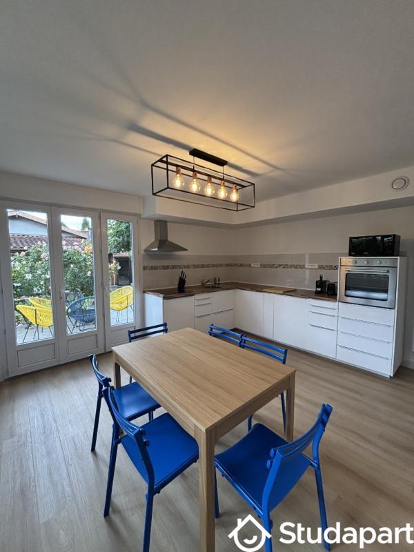 Chambre - 13 m² - 1 pièce