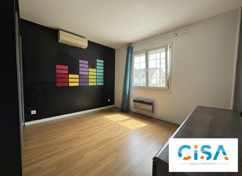 Maison - 166 m² - 8 pièces